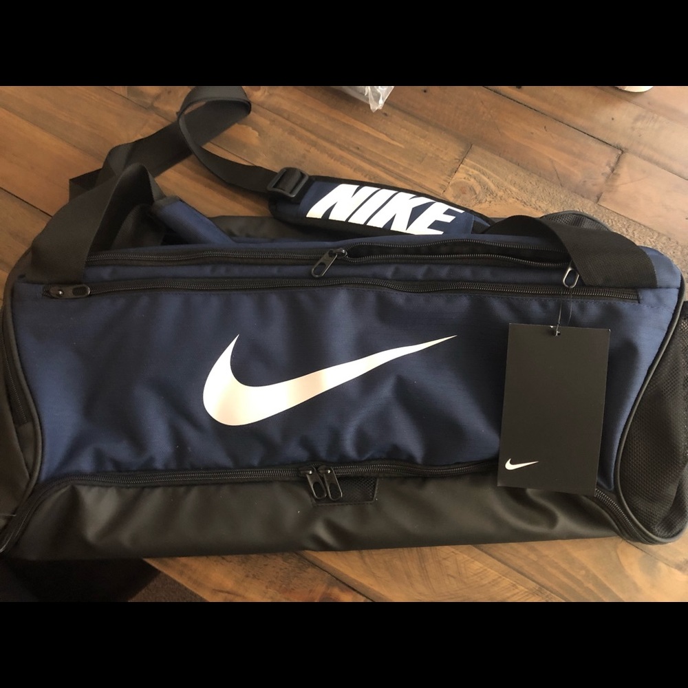 Brand new never used Nike duffel bag.